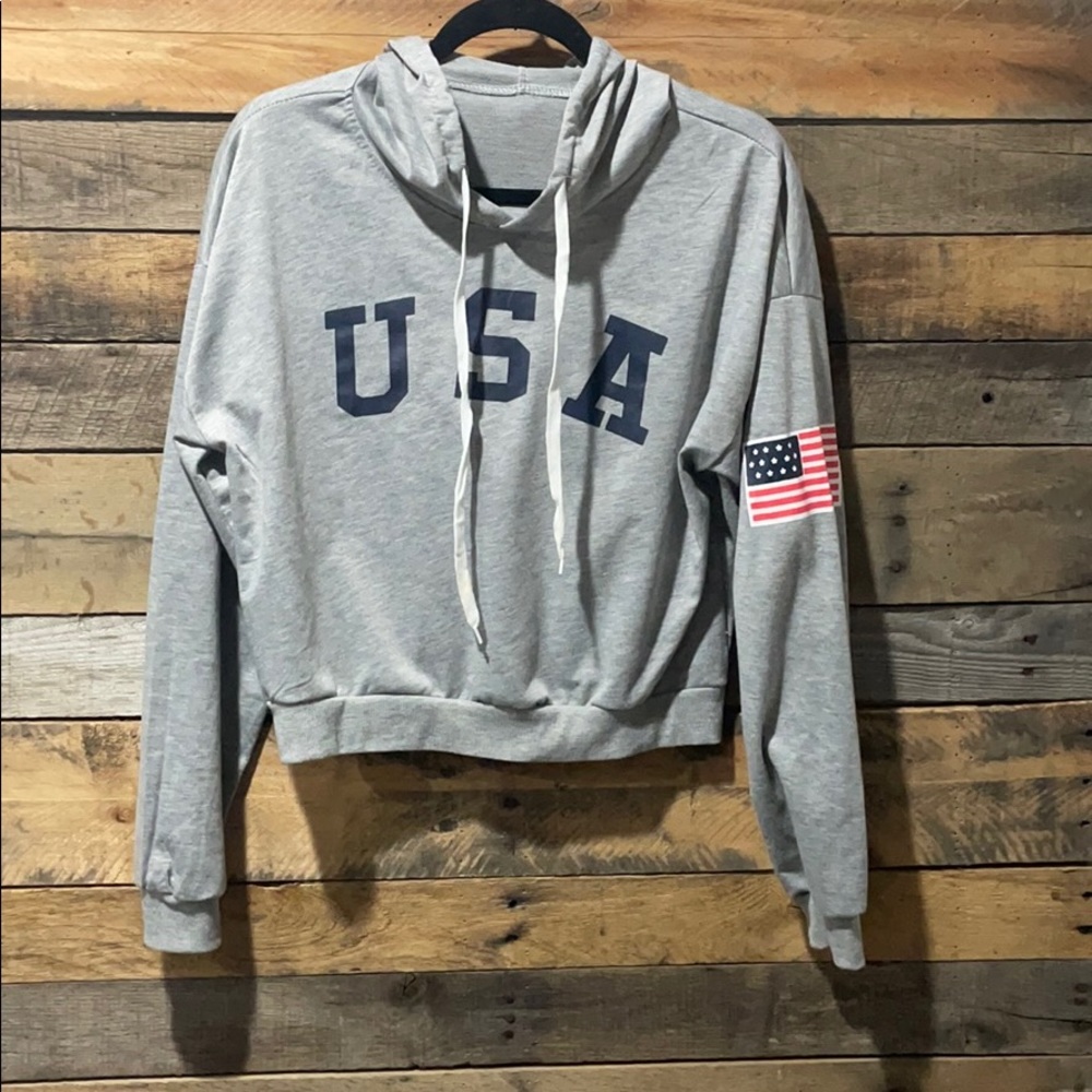 USA 🇺🇸 lightweight cropped hoodie